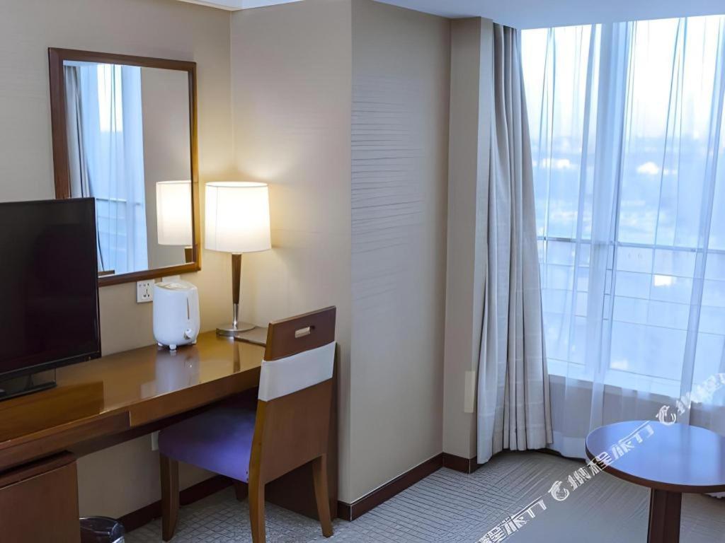 Dong Fang Hotel Beijing Exterior photo